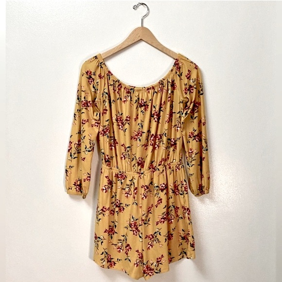 Ardene Basic Collection Floral Romper - Picture 1 of 5